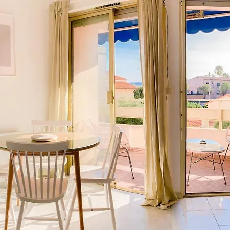 Cozy Beachside In Cros De - Luna דירה קאן סור מר